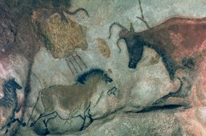 Klippemaleri, der viser en hest og en ko, ca. 17000 f.Kr. (hulemaleri) af Prehistoric